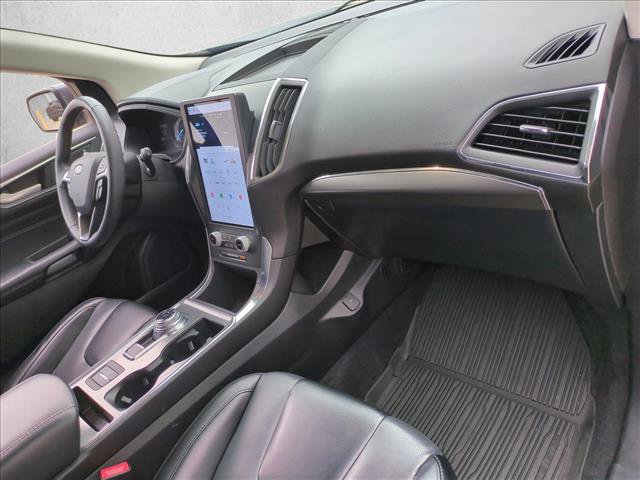 Used 2022 Ford Edge Titanium w/ Equipment Group 301A AWD/4WD image 21