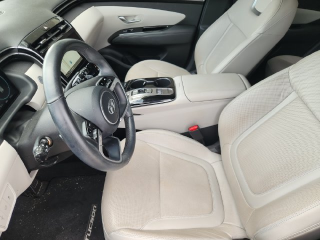 Used 2023 Hyundai Tucson Limited w/ Winter Package FWD image 12