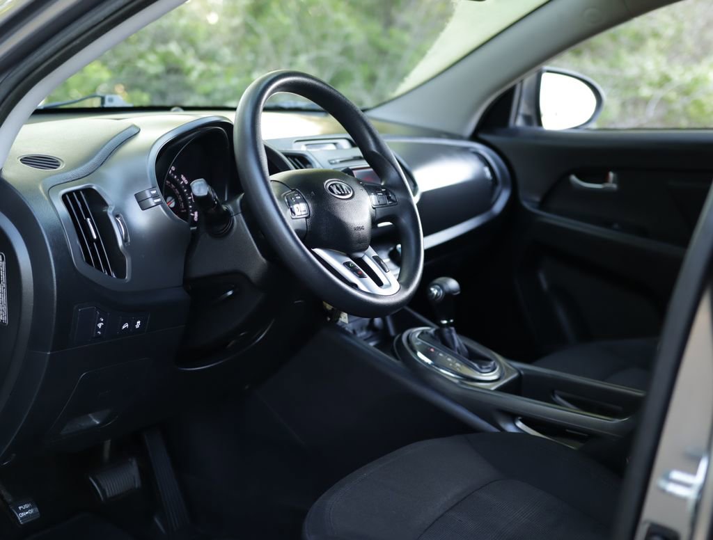 Used 2012 Kia Sportage LX FWD image 9