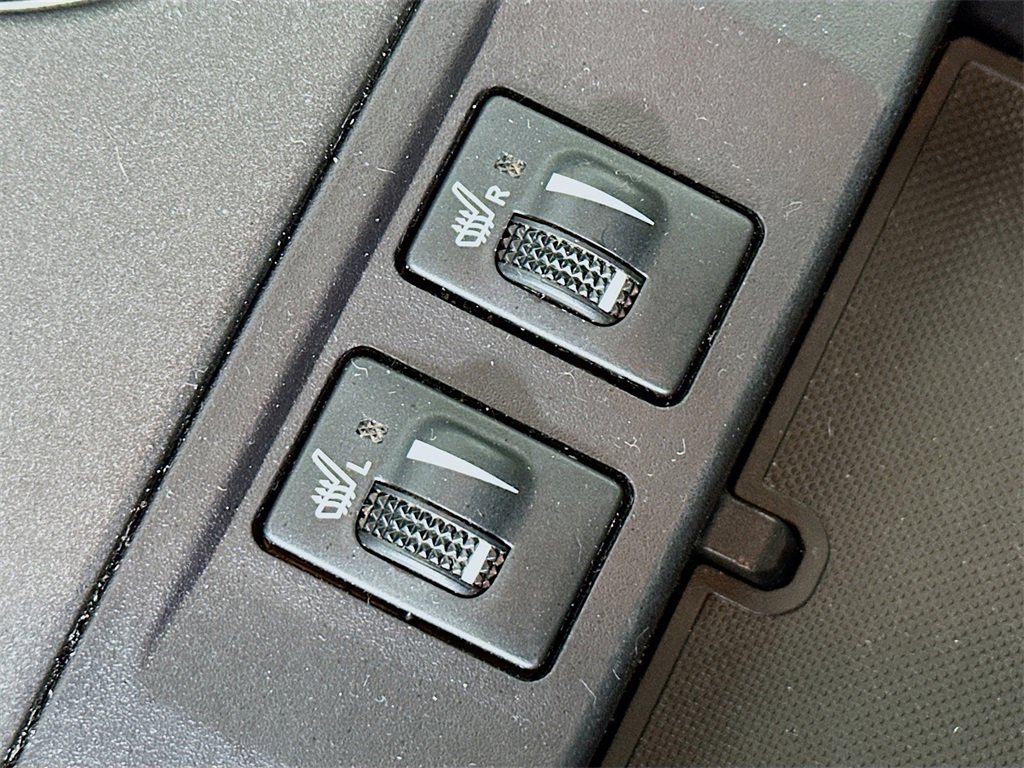 Used 2017 Toyota Camry XLE image 19