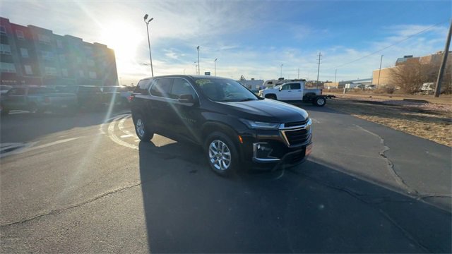 Used 2023 Chevrolet Traverse LS w/ Safety Package image 2