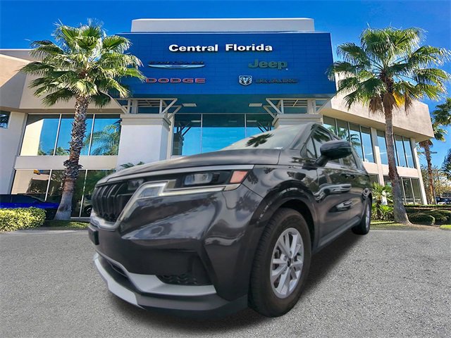 Used 2024 Kia Carnival LX image 9