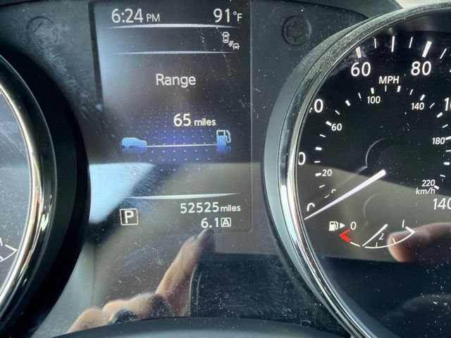 Used 2015 Nissan Rogue SV w/ SV Premium Package FWD image 18