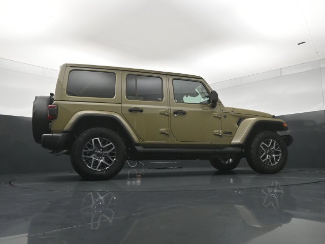 New 2026 Jeep Wrangler Unlimited Sahara AWD/4WD image 24