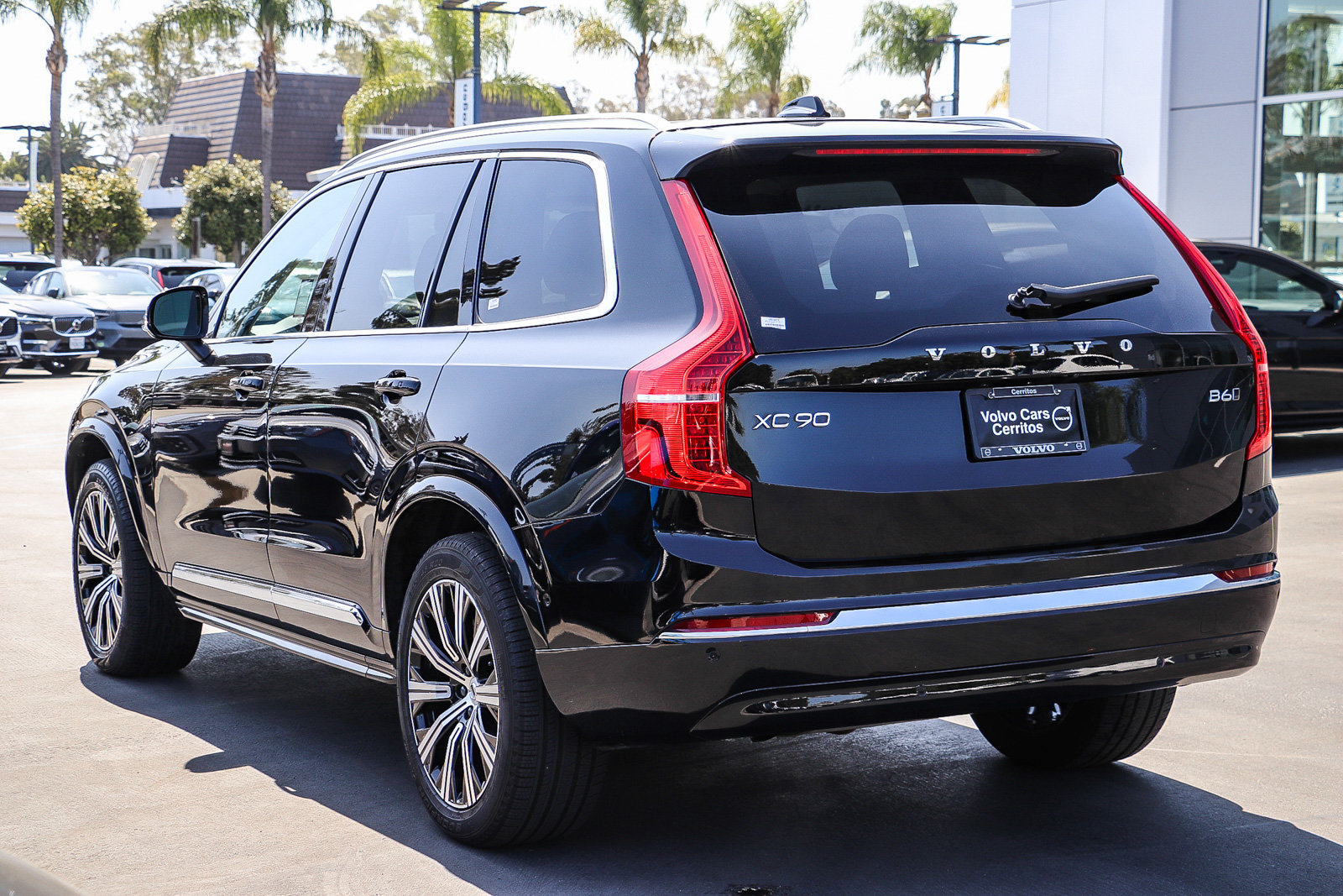 Used 2025 Volvo XC90 B6 Plus AWD/4WD image 8