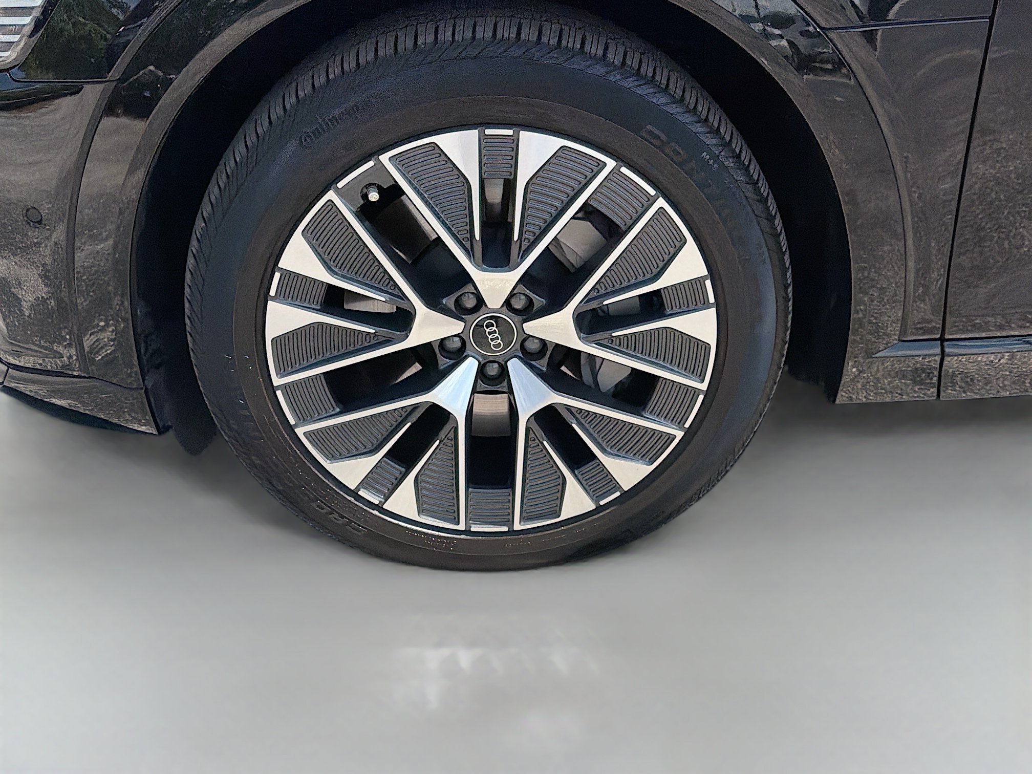 Used 2024 Audi Q8 e-tron Prestige w/ Prestige Package AWD/4WD image 41