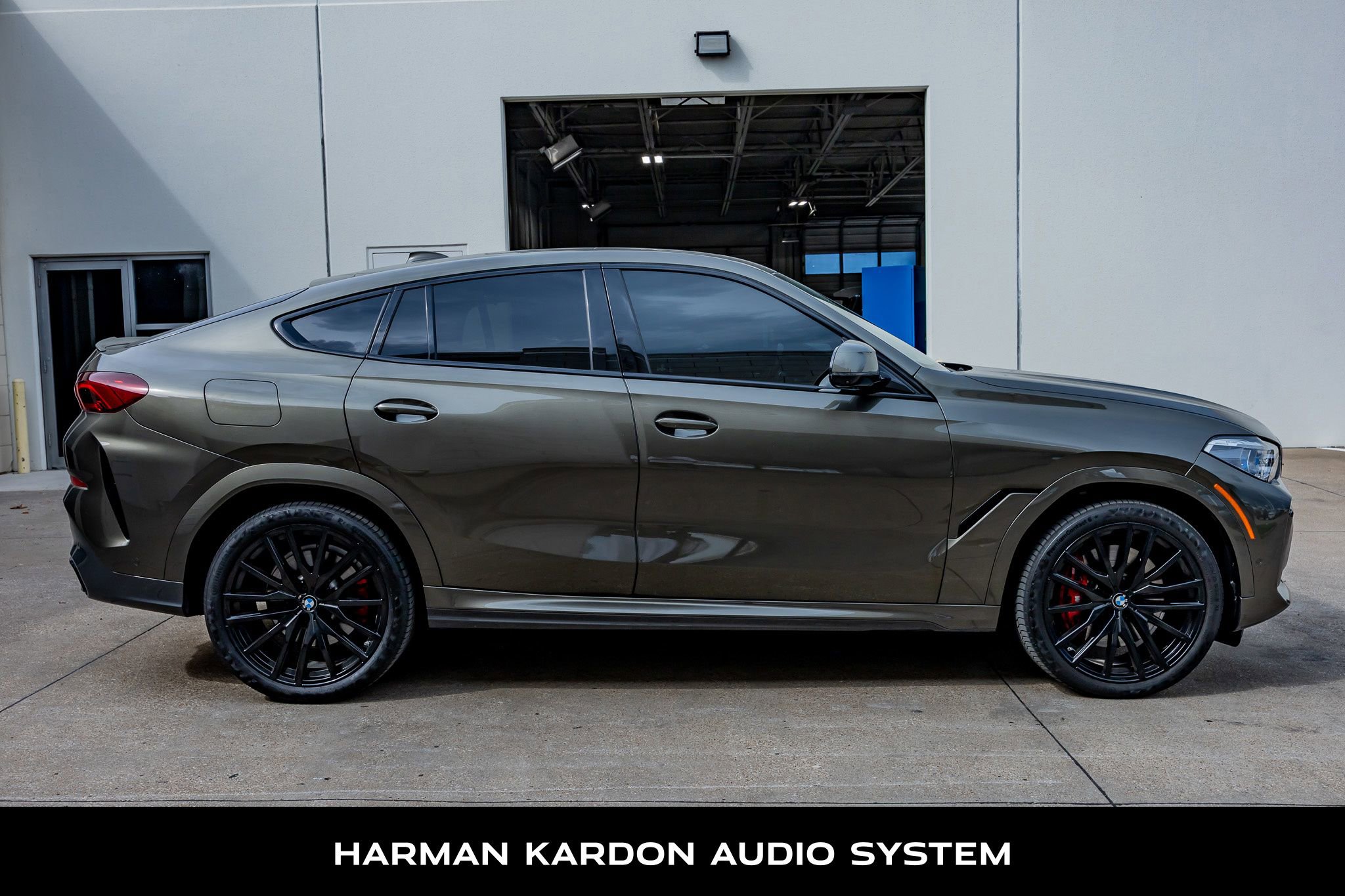 Used 2022 BMW X6 M50i w/ Executive Package AWD/4WD image 10