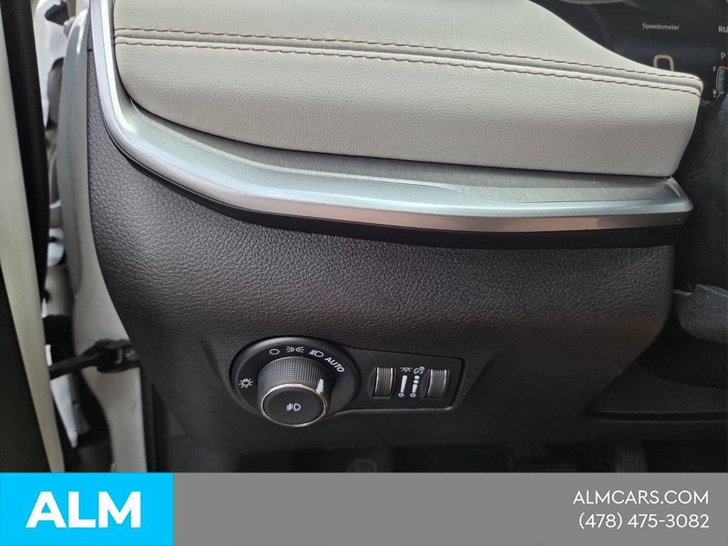 Used 2025 Jeep Compass Limited AWD/4WD image 27