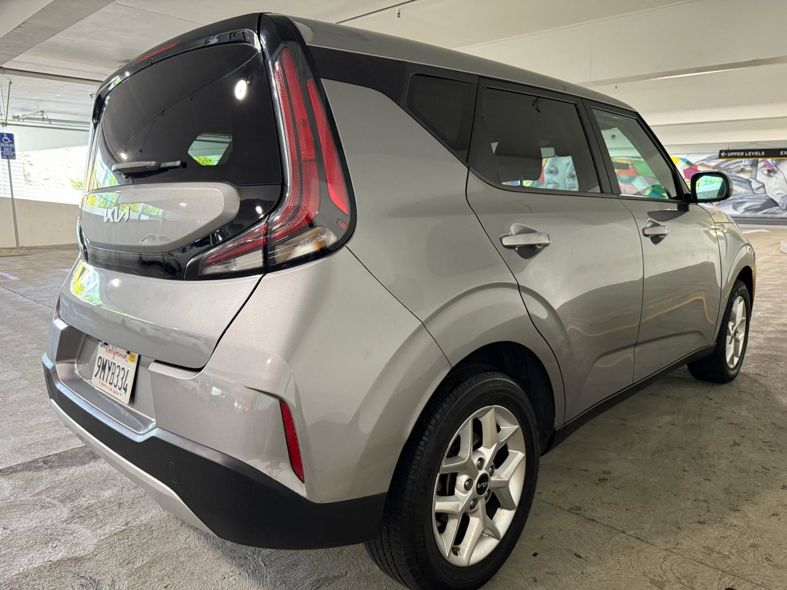 Used 2023 Kia Soul LX w/ Option Group 015 FWD image 5