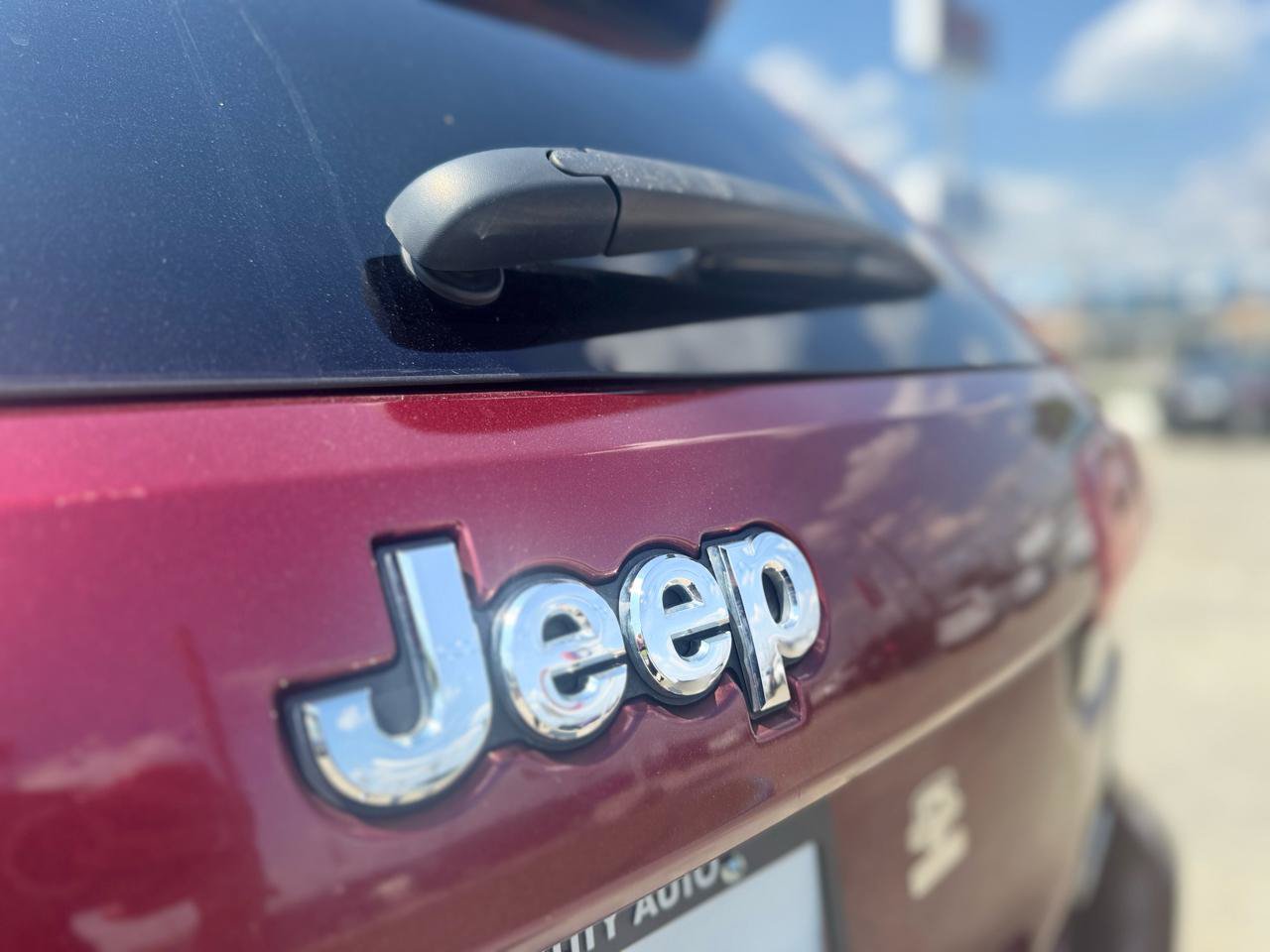 Used 2020 Jeep Grand Cherokee Limited AWD/4WD image 28