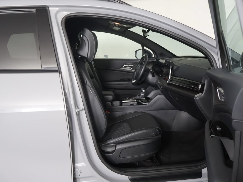 Used 2025 Kia Sportage X-Line AWD/4WD image 28