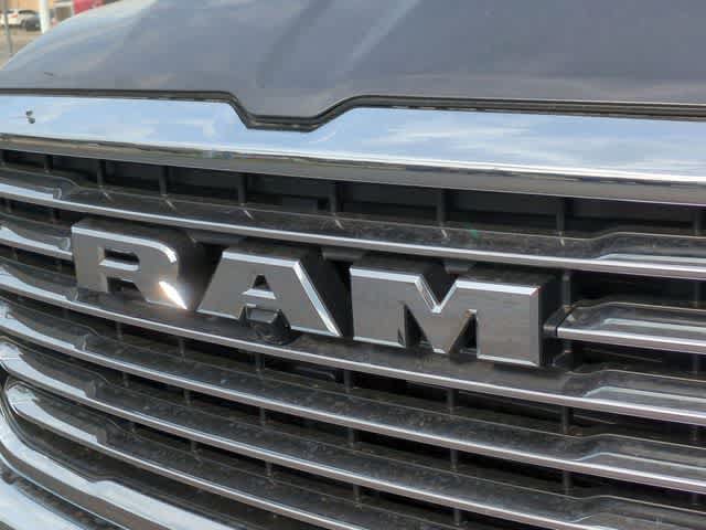 New 2025 RAM 1500 Laramie AWD/4WD image 12