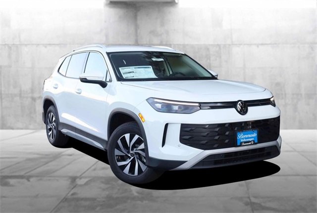 New 2025 Volkswagen Tiguan S image 2