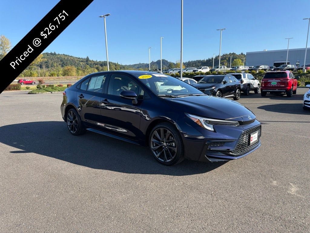 Used 2024 Toyota Corolla SE w/ SE Package FWD image 5