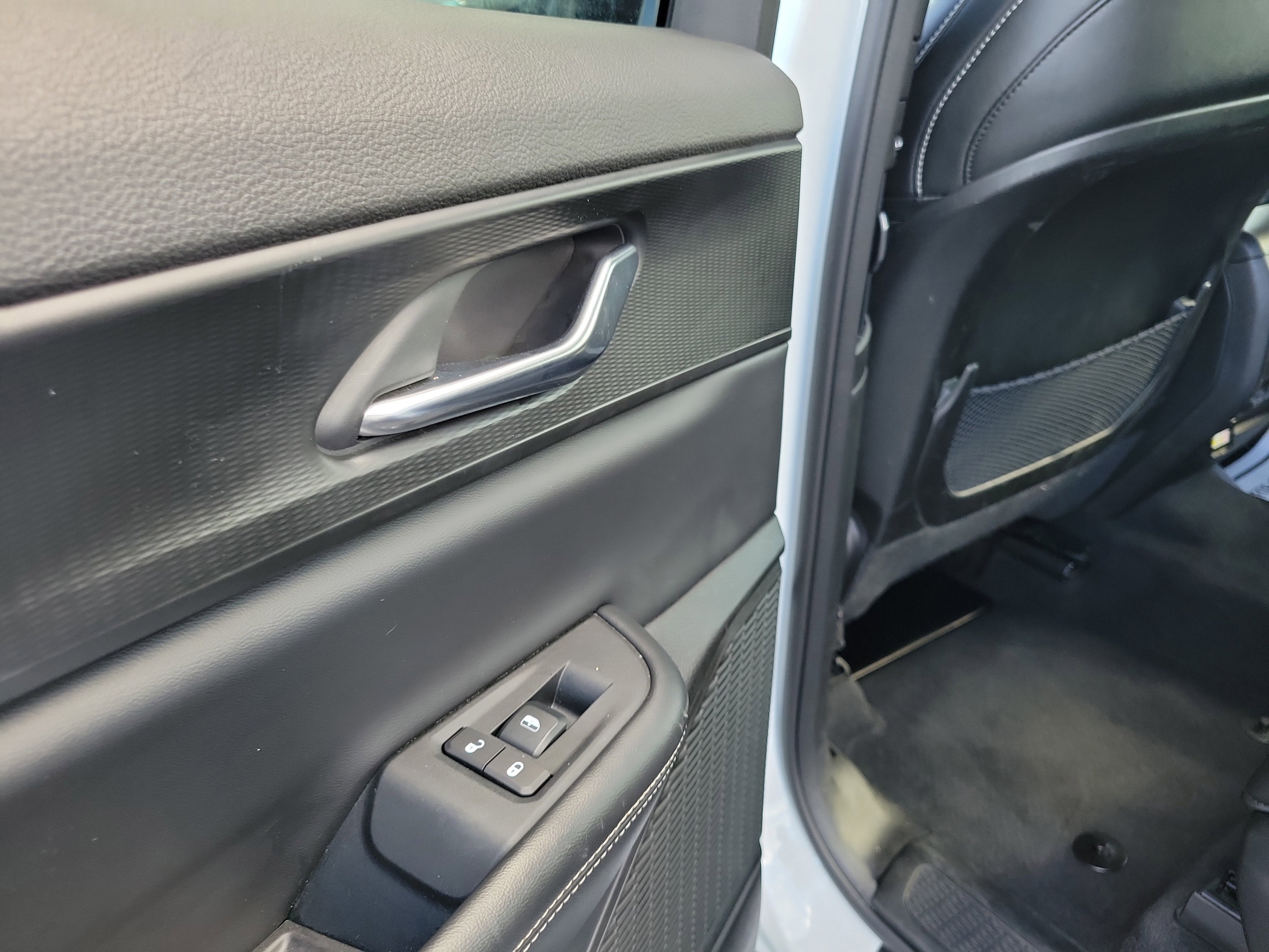 Used 2024 Jeep Grand Cherokee L Laredo image 13