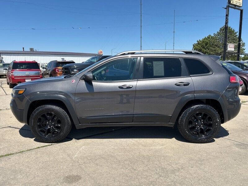 Used 2019 Jeep Cherokee Trailhawk w/ Comfort/Convenience Group image 2