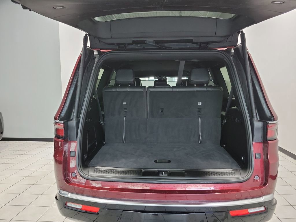 Used 2023 Jeep Wagoneer 4WD image 61