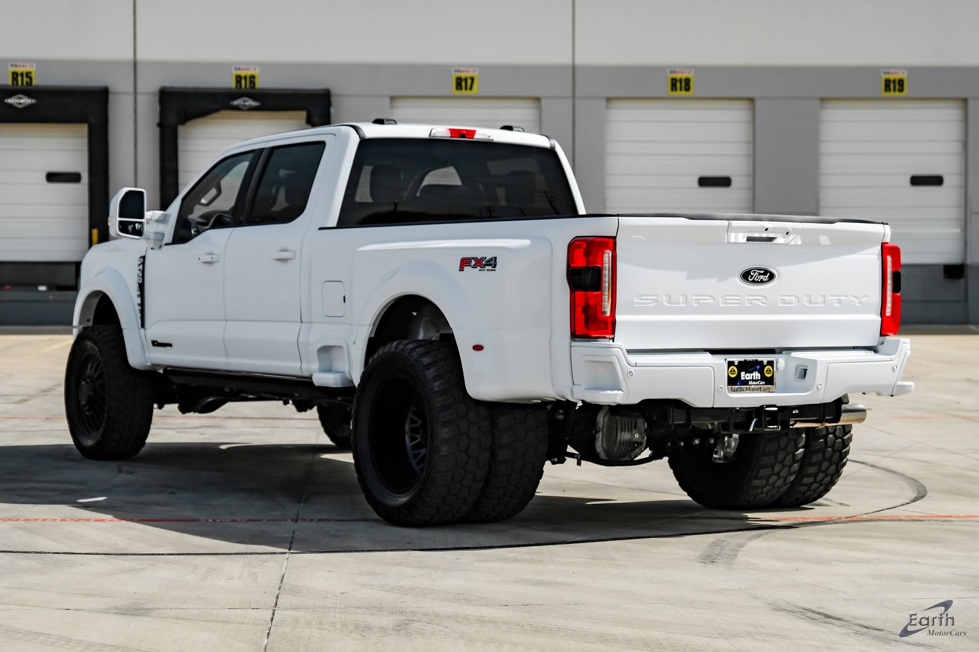 Used 2026 Ford F450 Lariat w/ FX4 Off-Road Package image 12