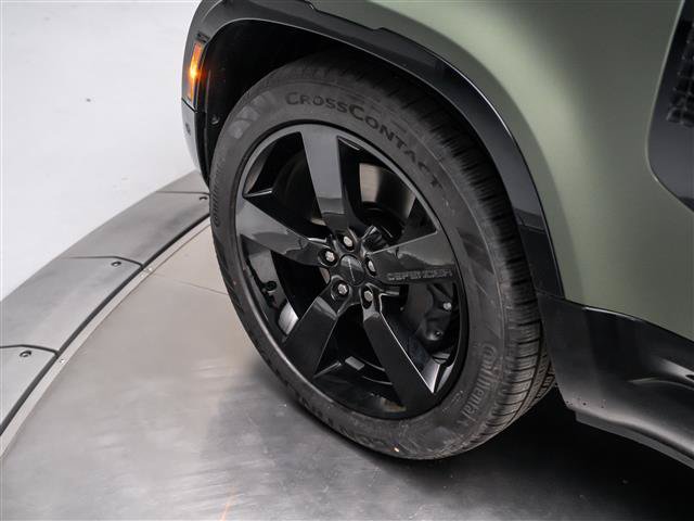 New 2026 Land Rover Defender 110 X-Dynamic SE AWD/4WD image 12