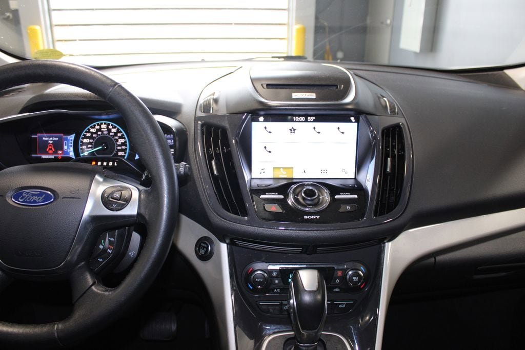 Used 2016 Ford C-MAX Energi SEL w/ Equipment Group 302A FWD image 22