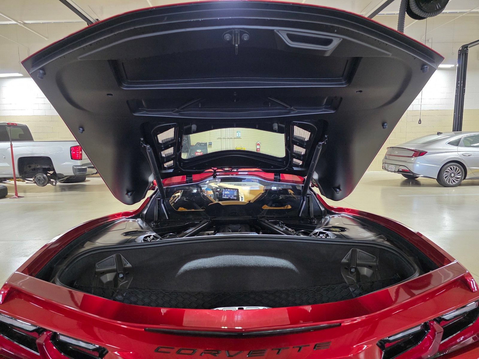Used 2023 Chevrolet Corvette Stingray Premium Cpe w/ Z51 Performance Package RWD image 18