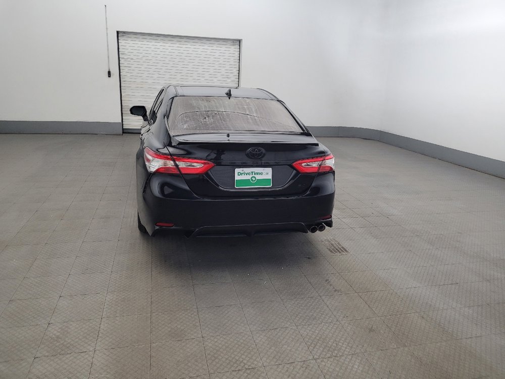 Used 2020 Toyota Camry SE FWD image 6