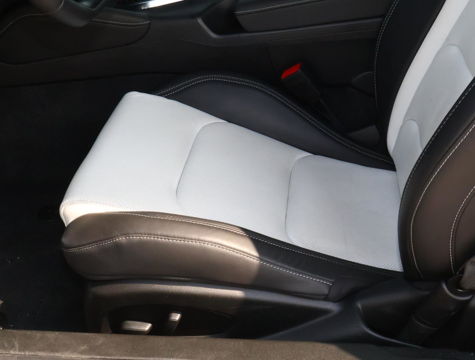 Used 2024 Chevrolet Camaro SS RWD image 10