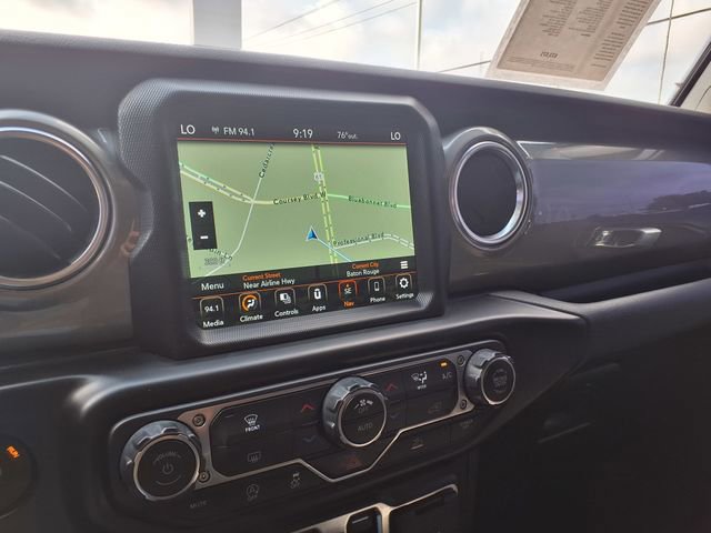 Used 2022 Jeep Wrangler Unlimited Sahara AWD/4WD image 27