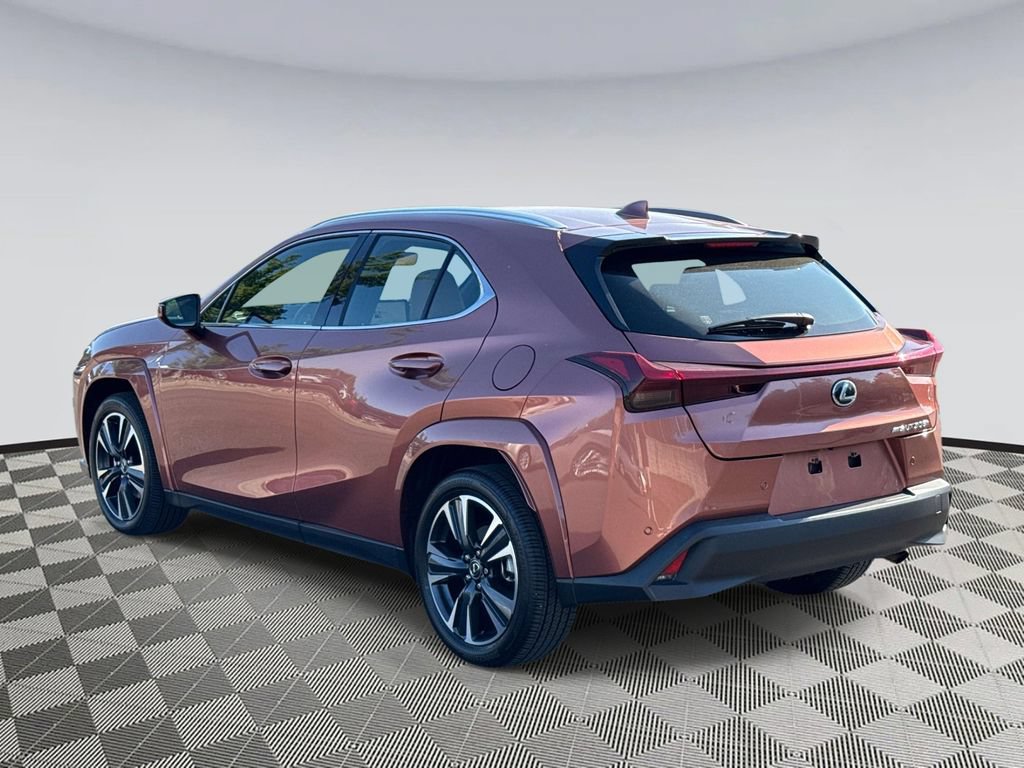 Used 2025 Lexus UX 300h AWD w/ Accessory Package (Z1) image 4