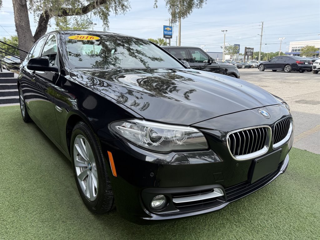 Used 2016 BMW 528i xDrive Sedan AWD/4WD image 3