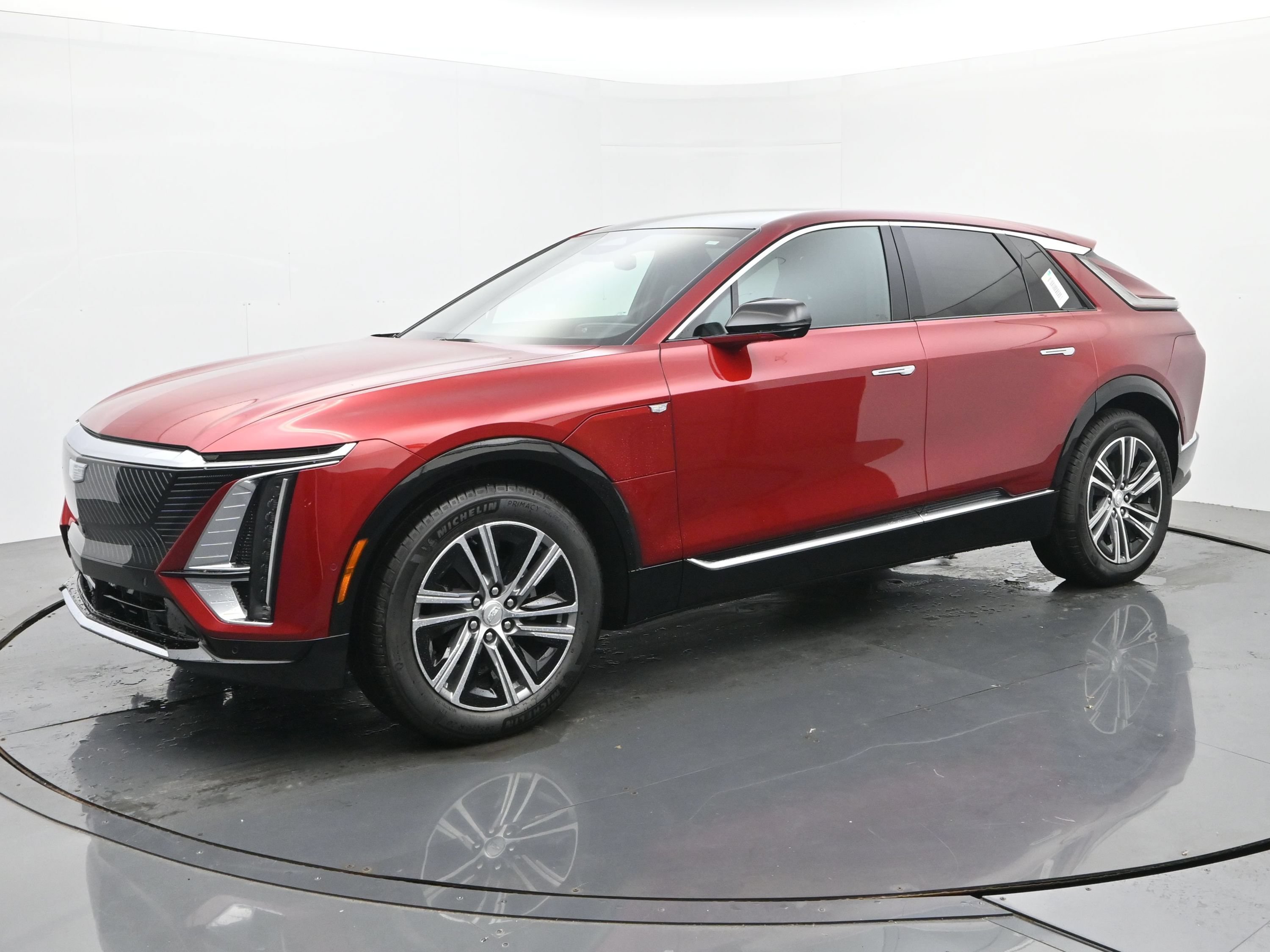 New 2026 Cadillac Lyriq Luxury w/ LPO, Floor Liner Package