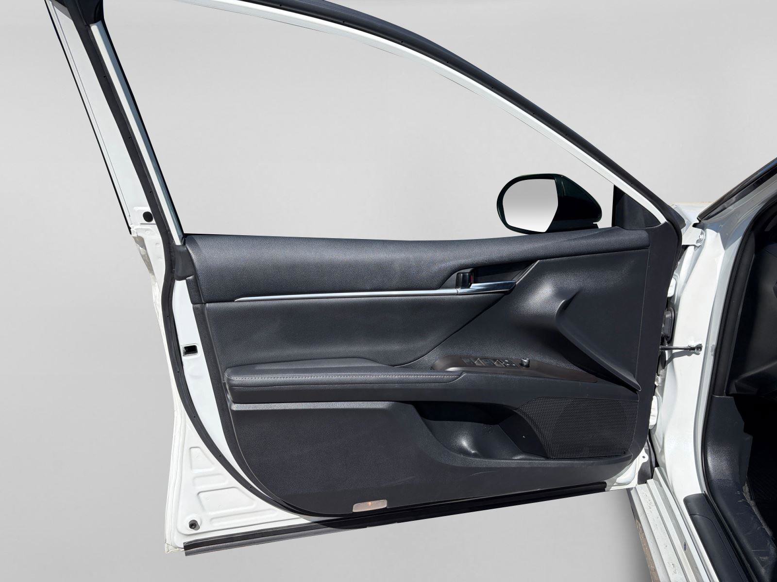 Used 2024 Toyota Camry XSE image 17