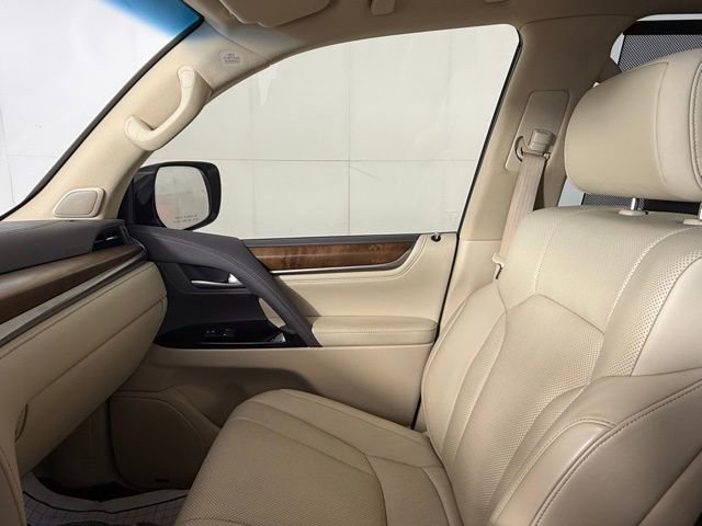 Used 2021 Lexus LX 570 4WD w/ Luxury Package image 25
