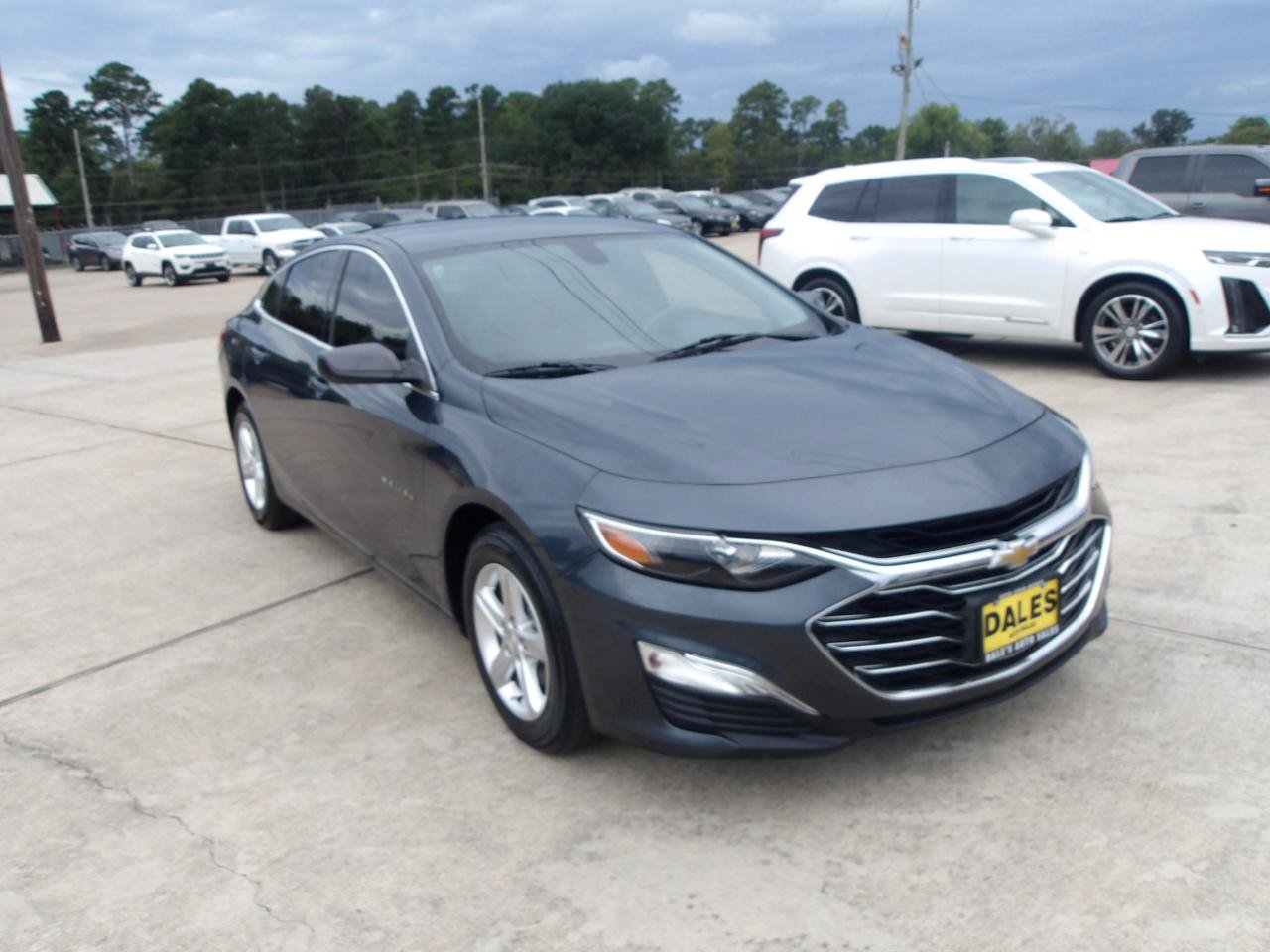Used 2020 Chevrolet Malibu LS w/ LPO, Convenience Package 2 FWD image 4