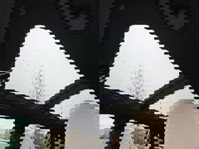 Used 2025 Mercedes-Benz GLC 300 GLC 300 image 17