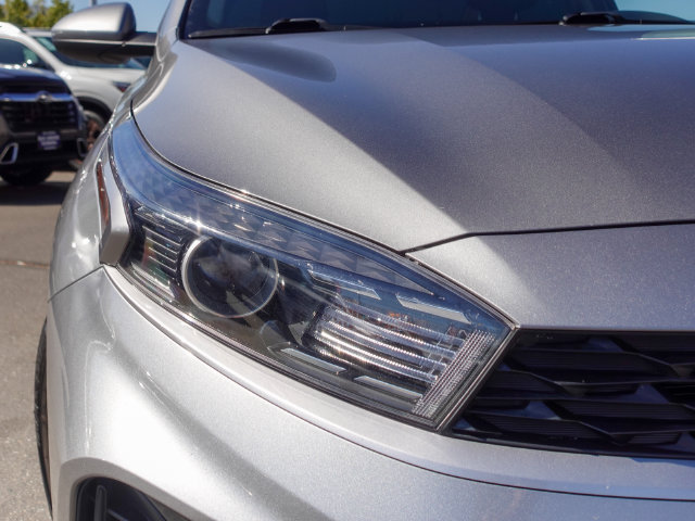 Used 2022 Kia Forte LXS FWD image 3