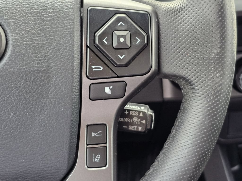 Used 2019 Toyota Tacoma TRD Off-Road AWD/4WD image 12