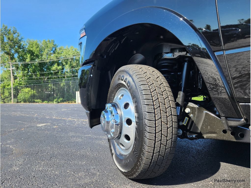 New 2026 RAM 3500 Longhorn AWD/4WD image 24