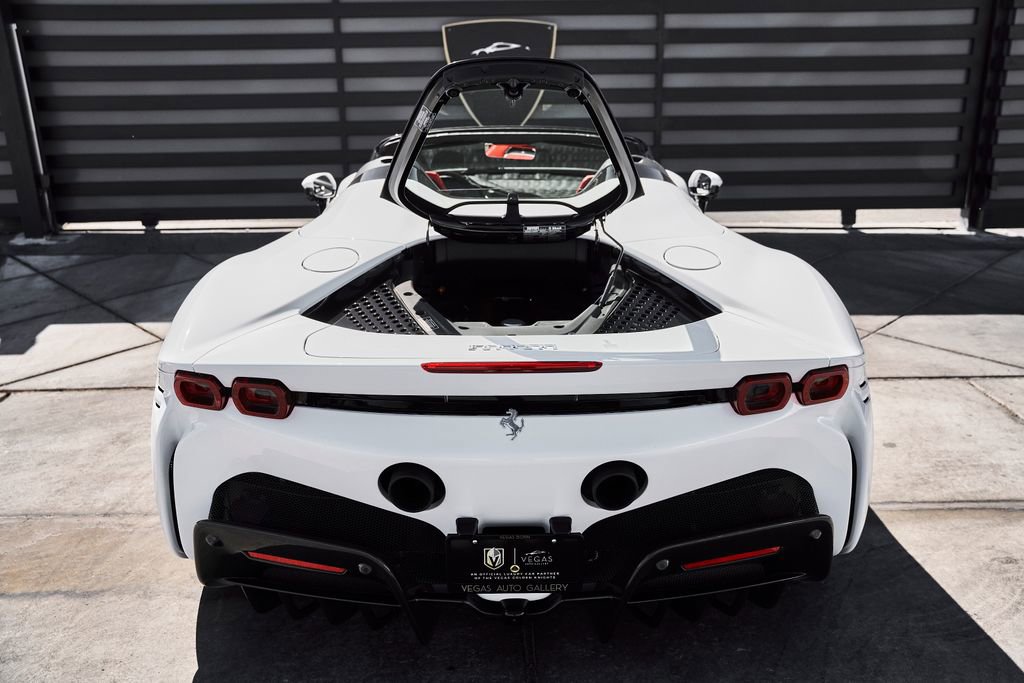 Used 2024 Ferrari SF90 Spider image 26