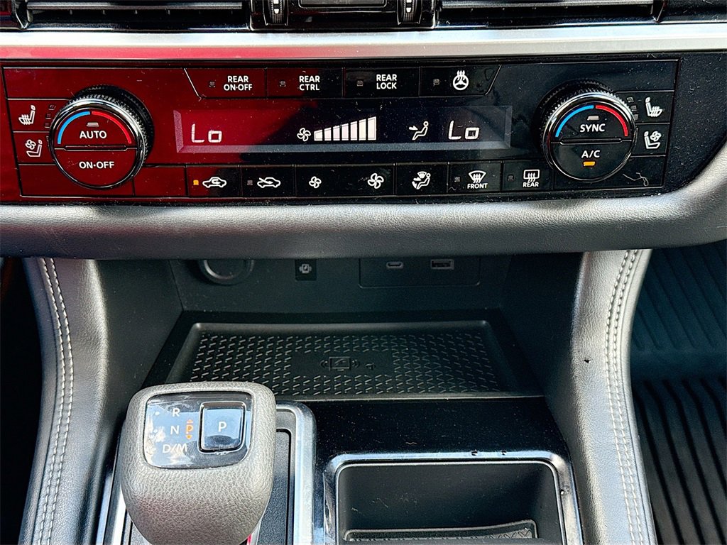 Used 2022 Nissan Pathfinder Platinum w/ Cargo Package image 17