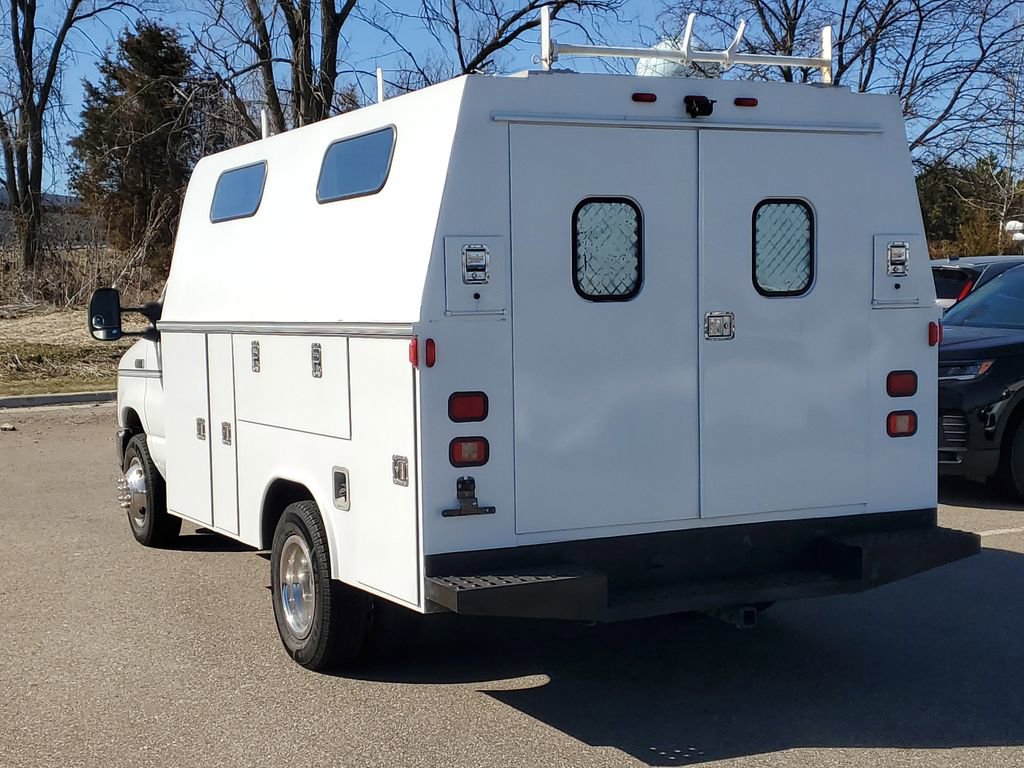Used 2008 Ford E-350 and Econoline 350 Super Duty RWD image 2