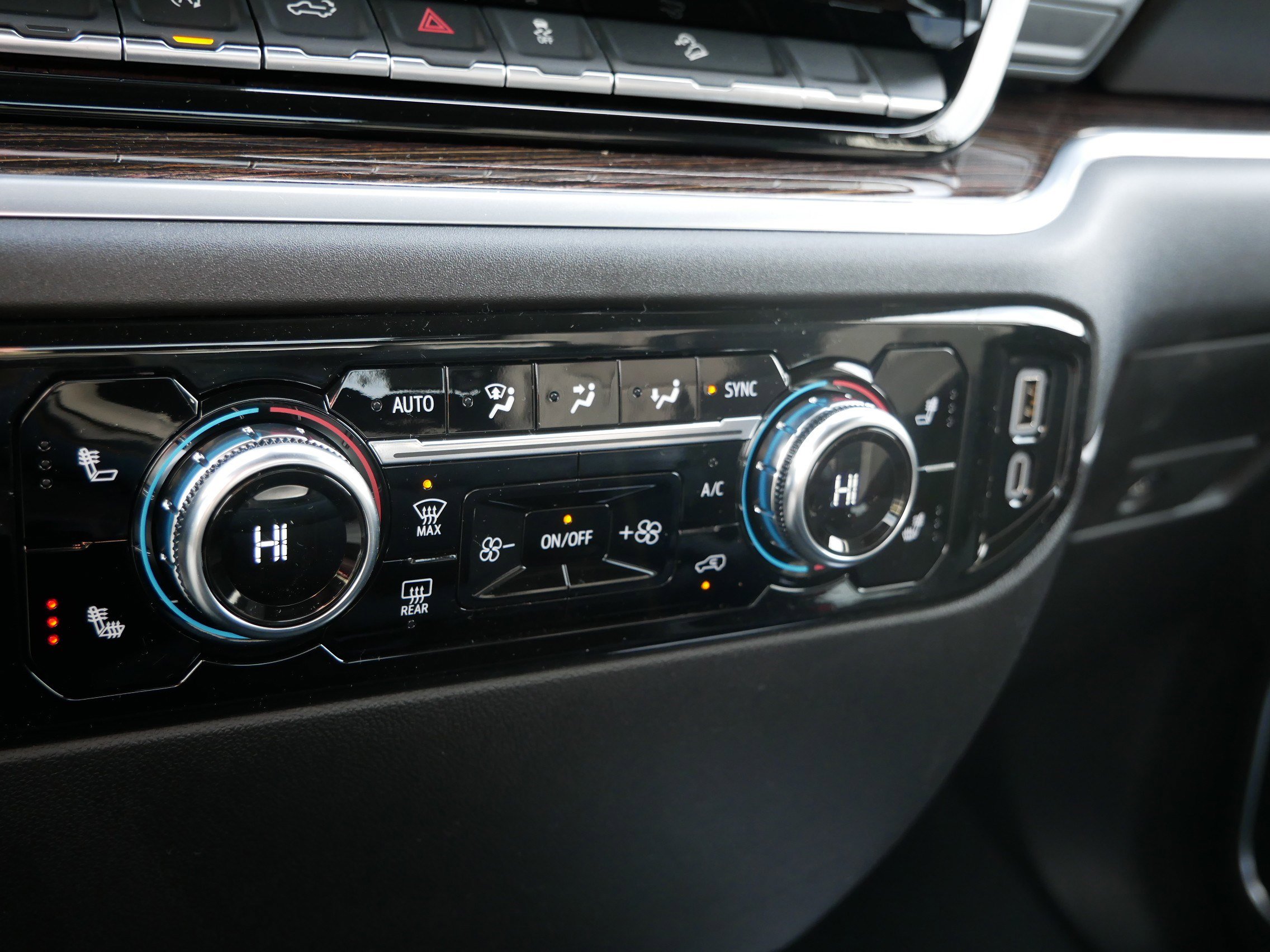 New 2026 GMC Sierra 1500 SLE w/ X31 Off-Road Package image 19