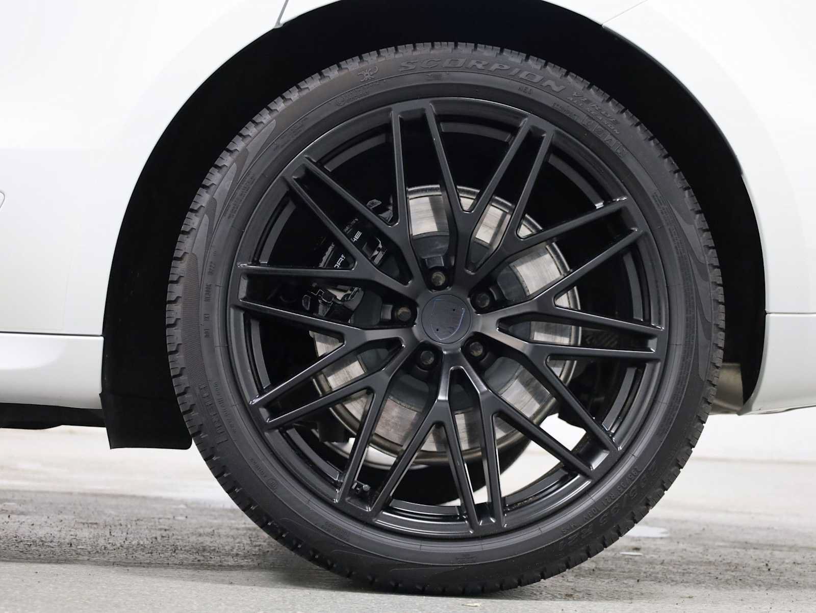 Certified 2023 Porsche Macan GTS AWD/4WD image 38