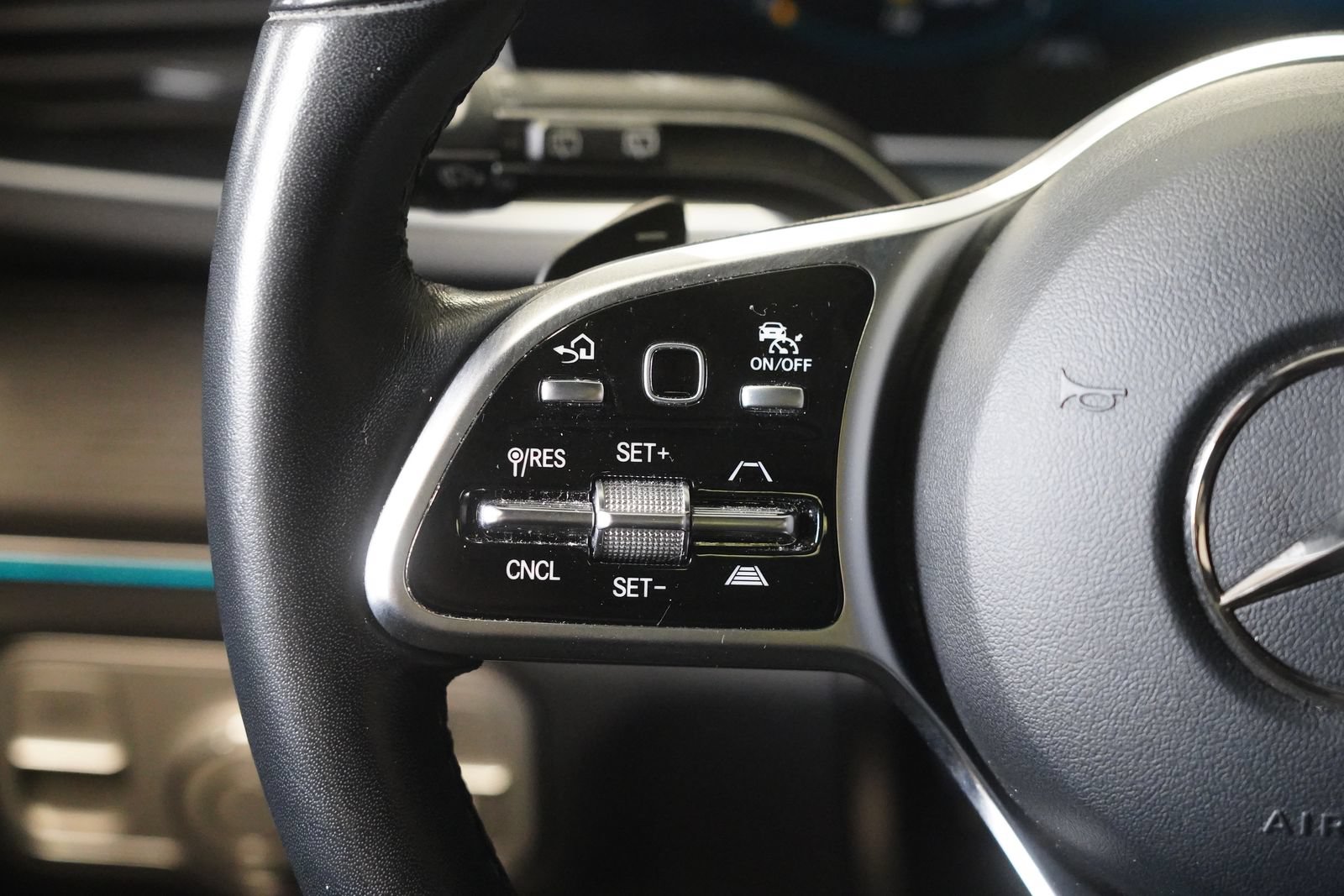 Certified 2023 Mercedes-Benz GLS 450 4MATIC image 17