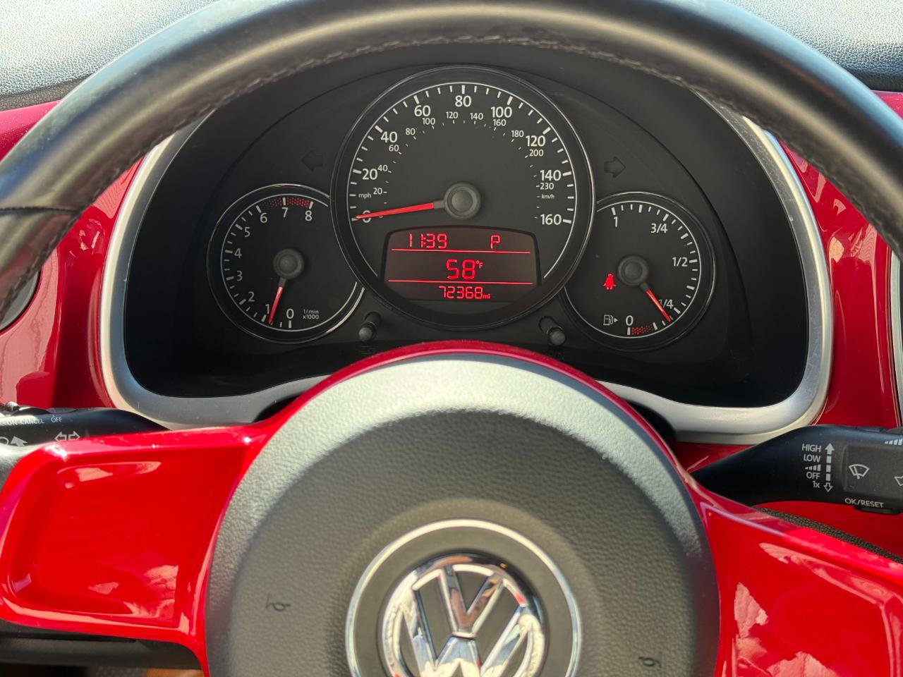 Used 2012 Volkswagen Beetle 2.5 FWD image 11