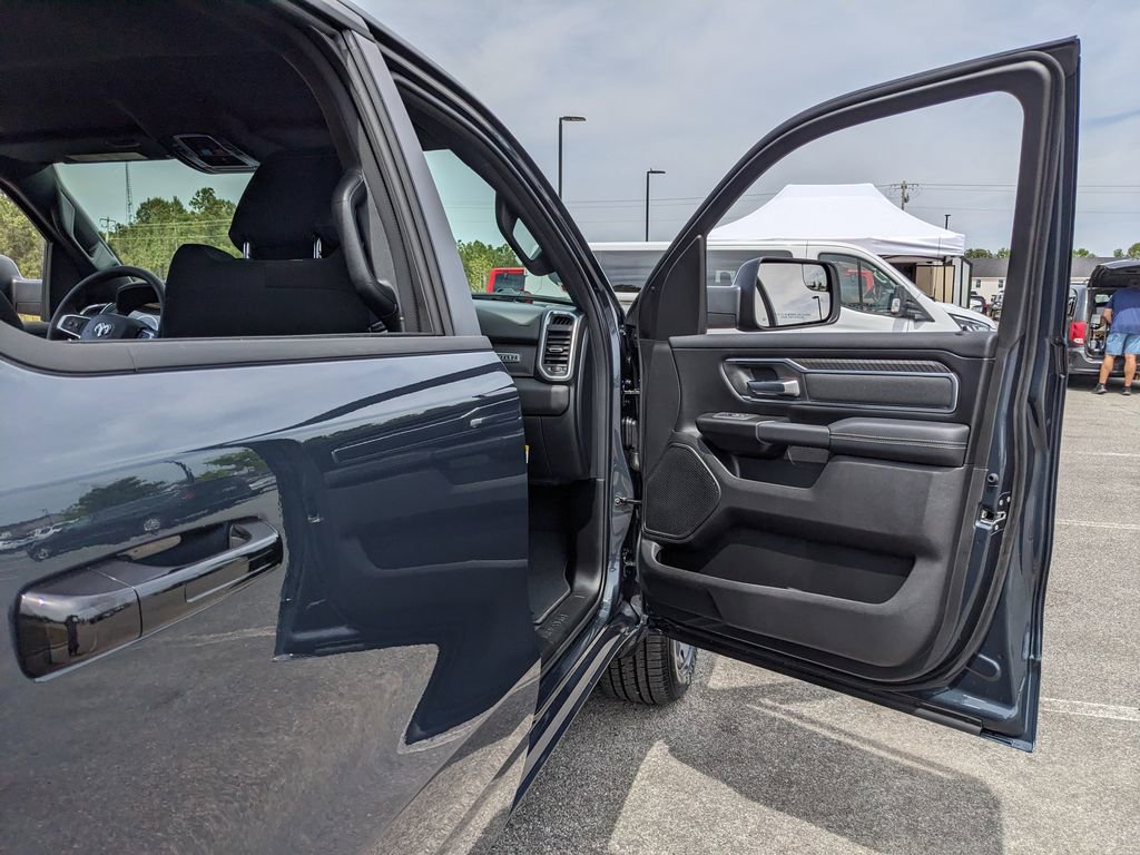 Used 2026 RAM 1500 4x4 Crew Cab image 45