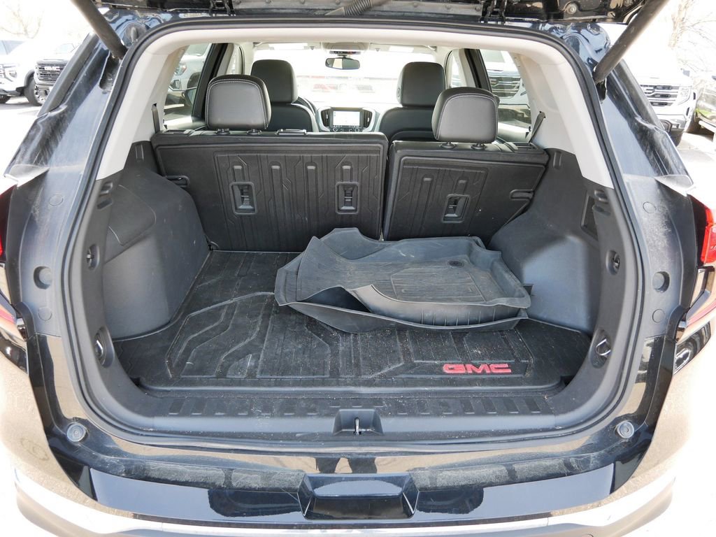 Used 2023 GMC Terrain SLT w/ Infotainment Package II AWD/4WD image 14