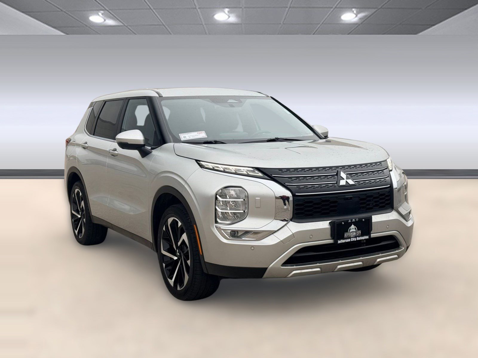 Used 2024 Mitsubishi Outlander SE image 6