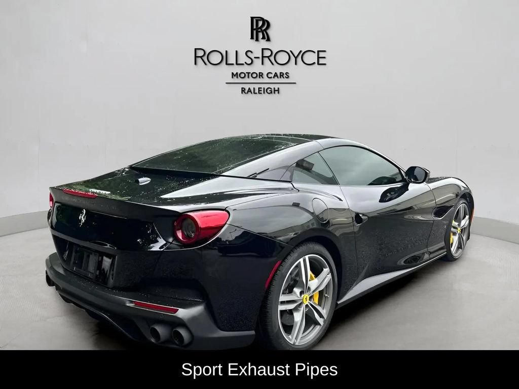 Used 2020 Ferrari Portofino RWD image 8
