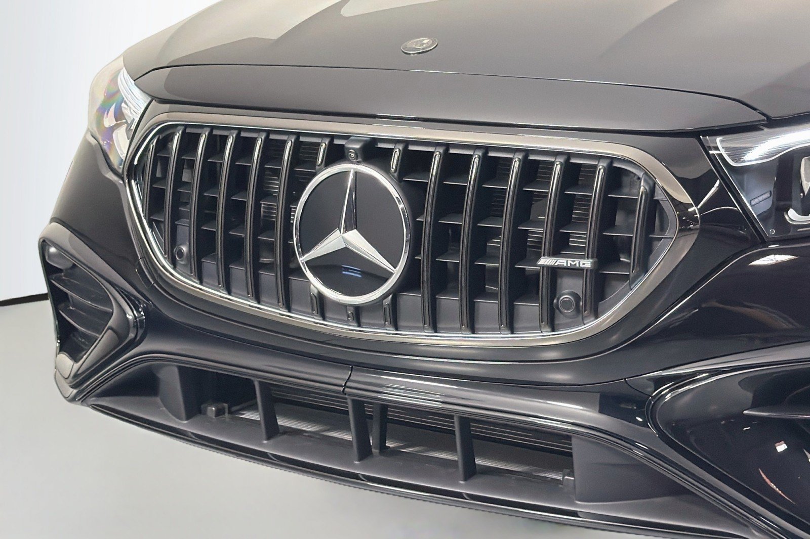 New 2026 Mercedes-Benz E 53 AMG e 4MATIC Sedan image 12
